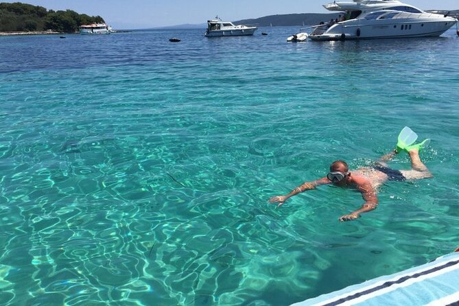 50 Shades of Blue - Nečujam and the Shipwreck Snorkeling Moment