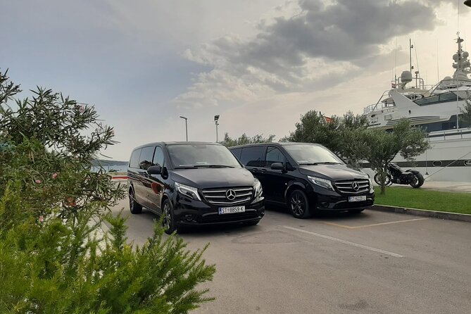 Airport shuttle - Should You Book This Split Transfer?
