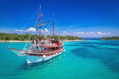 All-Inclusive Blue Lagoon & 3 Island Boat Tour with Food & Drinks - Maslinica on Šolta: A Real Fishing Village Break