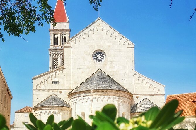 Best of Split & Trogir: Private VIP Tour with Local Guide - Saint Lawrence’s Cathedral: a cathedral built over centuries