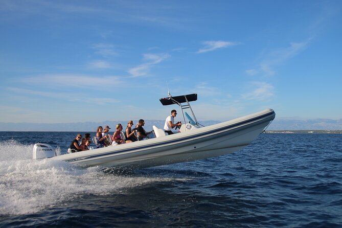 Blue Cave and Hvar 5 Islands Tour from Split - Bisevo’s Crystal Water: A Short Stop That Lets You Recharge