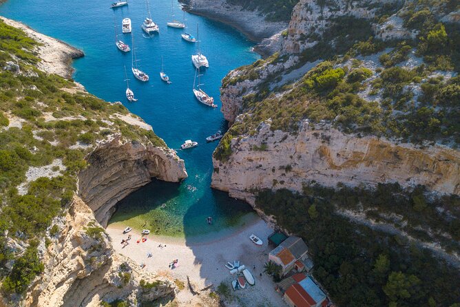 Blue Cave and Town Hvar with 5 Island Boat Tour - Sailing Vis and Hvar: what this 10-hour day is really about