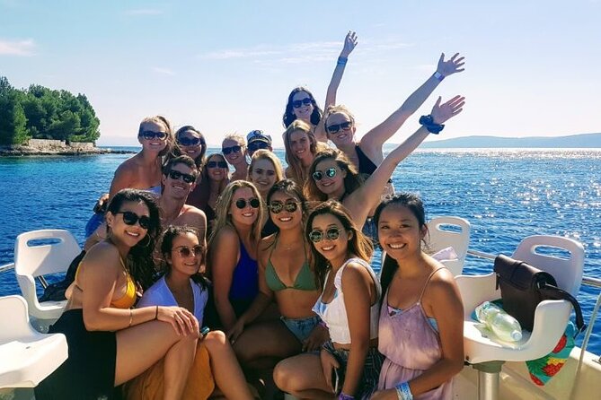 Blue Cave Full-Day Boat Tour with Hvar and 5 Islands - Stop 2: Stiniva Cove, the protected beach you don’t just pass by