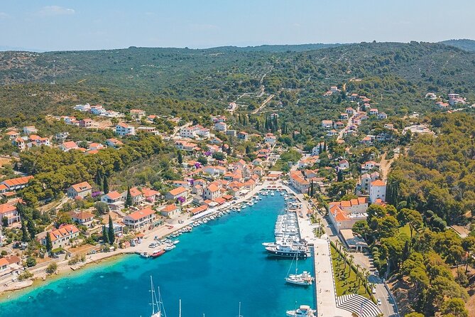 Blue Lagoon and 3 Islands Speedboat Tour from Trogir - Pickup and meeting points: where to find the boat quickly
