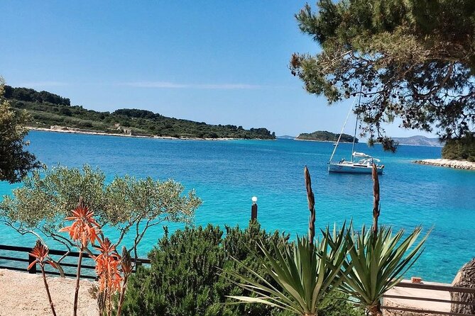 Blue Lagoon and 3 Islands Speedboat Tour from Trogir - Weather, seas, and what to pack for a 5-hour water day