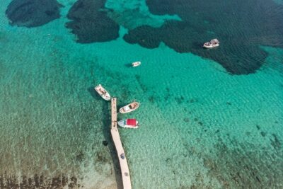 Blue Lagoon and Šolta Island Private Speedboat Tour - Snorkeling gear, shipwreck depth, and how to make it worth your hour