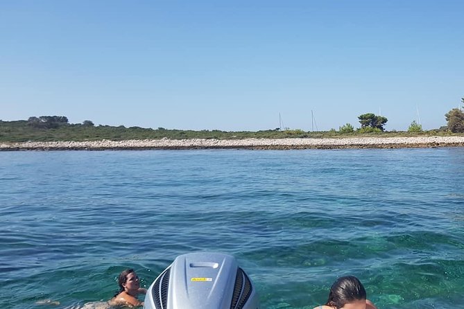 "Blue Lagoon" Half day Chill out tour from Split - Boat ride with Aqua Charter: fast, comfortable, and paced by the guide