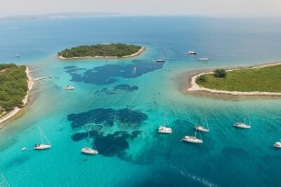 "Blue Lagoon" Half day Chill out tour from Trogir - Blue Lagoon station: crystal water and real swim time