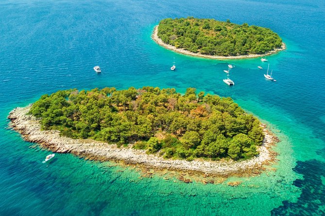 Blue Lagoon & Maslinica half day tour from Trogir - Stop 1: Blue Lagoon and Krknjasi Bay near Veliki Drvenik