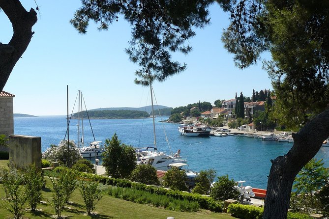 Blue Lagoon Private Tour from Trogir - LUNCH IN THE RESTAURANT INCLUDED - Coffee and the return cruise around Čiovo