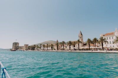 Blue Lagoon & Wine tasting - 3 islands tour - Trogir from the sea: a UNESCO view warm-up