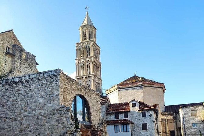 Diocletian's Palace Small Group Tour in Split - Stop 2: The Peristyle, Where Ceremonies Feel Like Theater