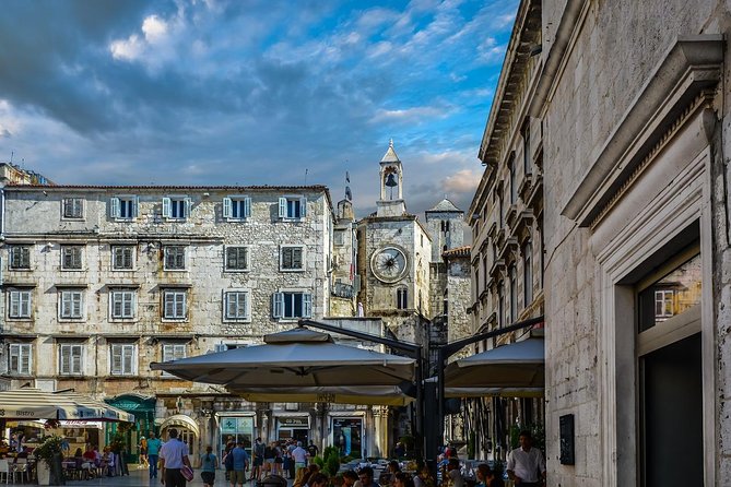 Discover Split's Hidden History - Guided Walking Tour - Stop 1: The Peristyle of Diocletian’s Palace