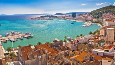 Discover The Old Town Split 1.5h walking Small group tour - Meeting on Riva: Finding Your Guide and Getting Oriented