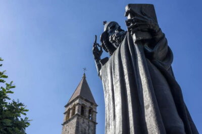 Essential Diocletian's Palace Tour for First-Time Visitors - The Palace story begins: Golden Gate to People’s Square