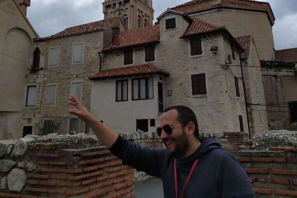 Experience Split History Walking Tour With Local Historian - Golden Gate Start: Where the Tour Sets Its Roman Story
