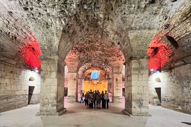 Food, walks & talks - The highlights of Split - Diocletian’s Palace walk: from ancient houses to modern street life