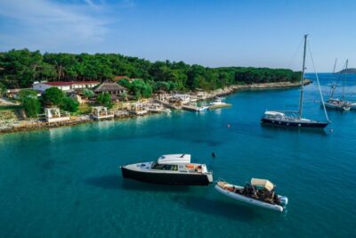 From Split: 3 Islands Half-Day Boat Tour with Blue Lagoon - Morning vs. Afternoon: Choose the Right Split Timing