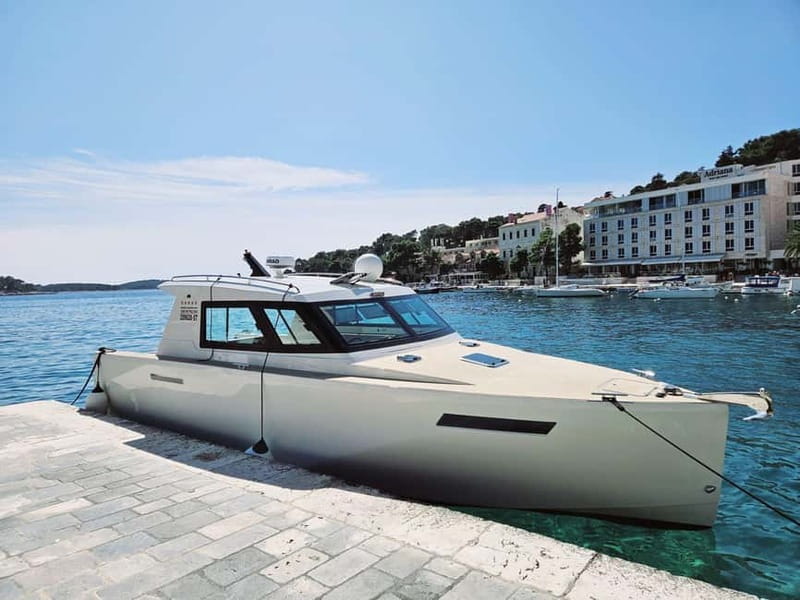 From Split: 5 Islands and Blue Cave Boat Tour - Hvar city sightseeing: finish strong with streets and waterfront energy
