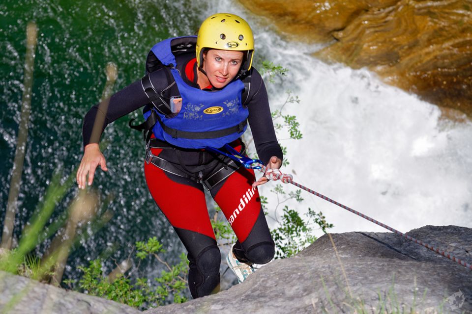 From Split or Zadvarje: Extreme Canyoning on Cetina River - Water moments and optional extras: what you can do in the river