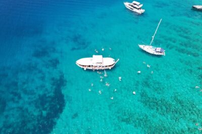 Full Day Boat Tour, Blue Lagoon and Šolta with lunch&drinks - Čiovo peninsula views on the cruise to Blue Lagoon