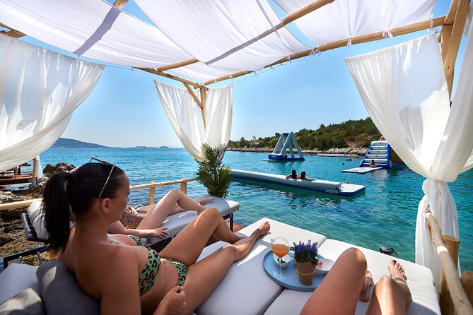 Full Day Boat Tour, Blue Lagoon and Šolta with lunch&drinks - Food and drink: simple lunch done right (and what’s included)