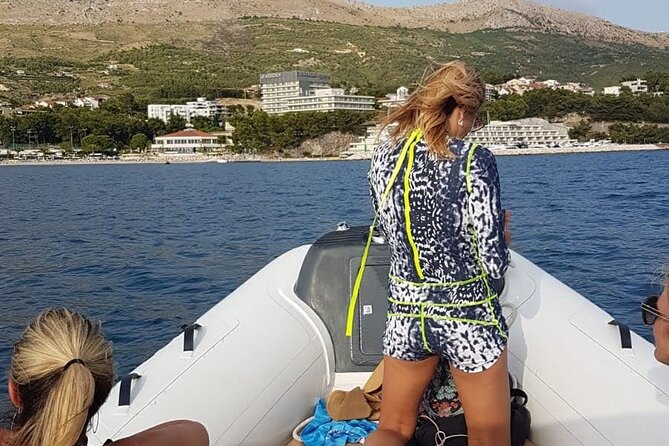 Full-Day Private Boat Tour to Golden Horn, Hvar & Pakleni Islands - The Start: Speed Boat Time That Feels Like a Vacation, Not Transit