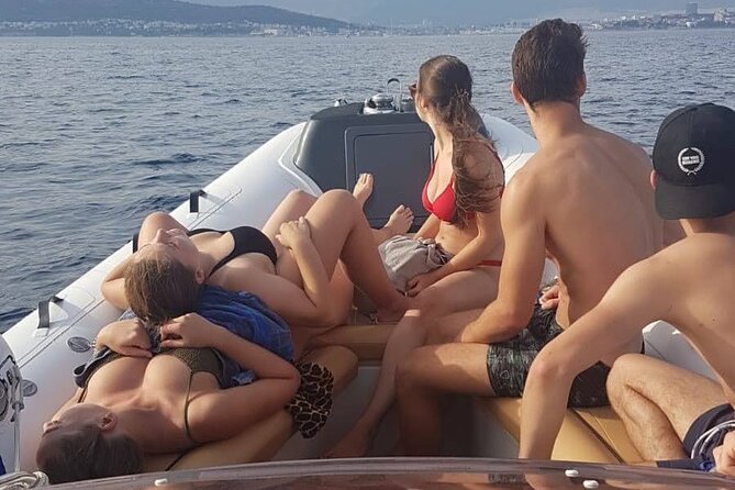 Full-Day Private Boat Tour to Golden Horn, Hvar & Pakleni Islands - Stop 1: Zlatni Rat Beach and the Golden Horn’s Moving Shape
