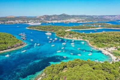 Full-Day PRIVATE Tour to ZLATNI RAT & HVAR - Pickup and meeting point: the easiest way to start without stress