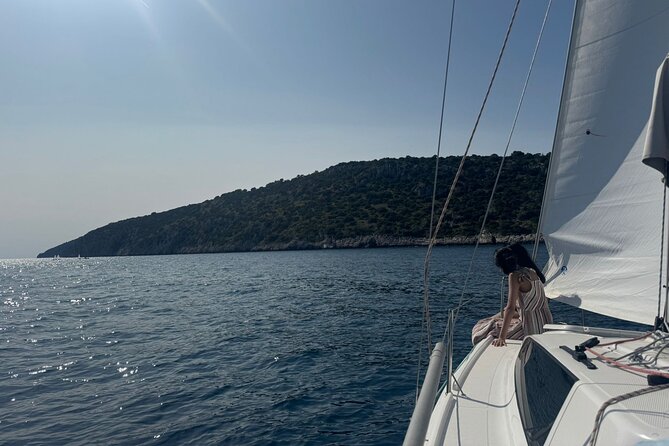 Full-Day Small-Group Dalmatian Coast Sailing Cruise from Split - Meeting point in Split and the logistics you can’t ignore
