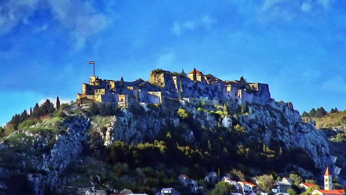 Game of Thrones Klis Fortress + Ethno Village in 8 languages - Game of Thrones energy, minus the full-day slog