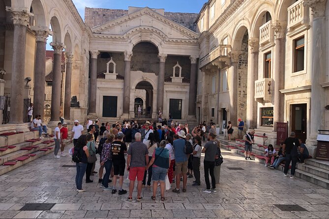 History Split Walking Tour in German - Small group - Start at the Peristyle: the palace’s central square you can’t miss