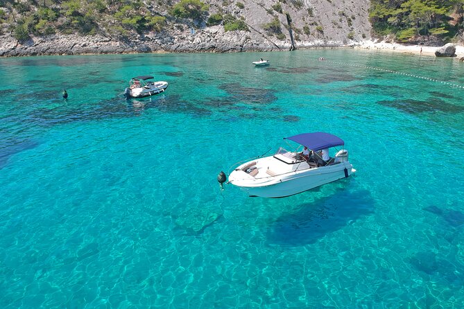 Hvar & Pakleni islands - Private speedboat tour - Comfort and control on a private speedboat