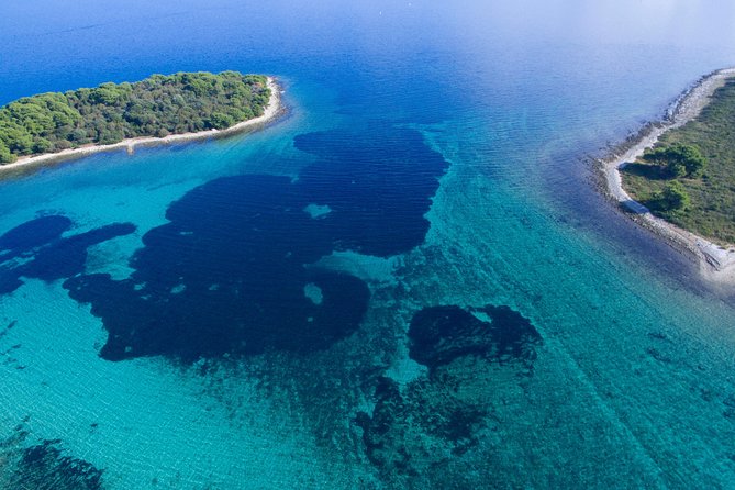 Island hopping (6 Islands) private tour from Trogir or Split - Milna on Brač: A Village-Bay Hour and Wine Tasting Time