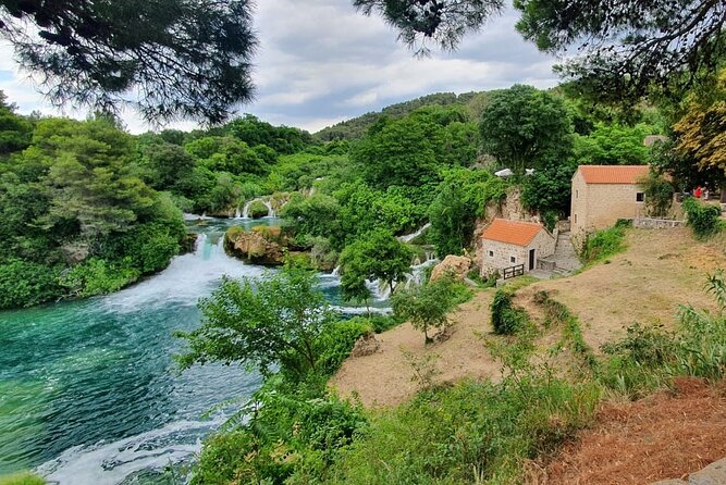 Krka Tour with Breakfast included in Croatia - The 30-minute boat cruise to Skradin: the fun break in the middle