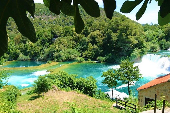 Plitvice Lakes National Park: Day Trip from Omiš - Upper Lakes Time: Boardwalk Views and the Veliki Slap Moment