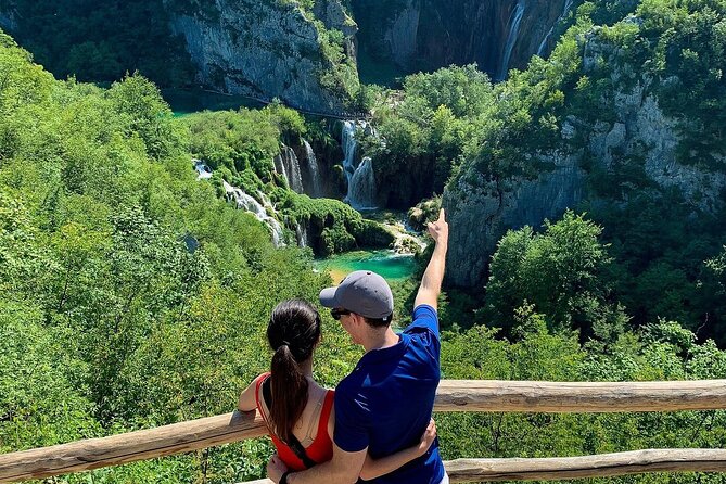 Plitvice Lakes Tour from Split with Entrance Ticket included - Lunch stop: what to do with the 1-hour break