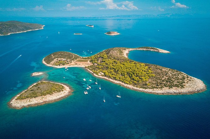Private Blue Cave 5 Islands Tour from Trogir - Hvar Town (Grad Hvar) for 3 Hours: Views From Fortica and Real Meal Time