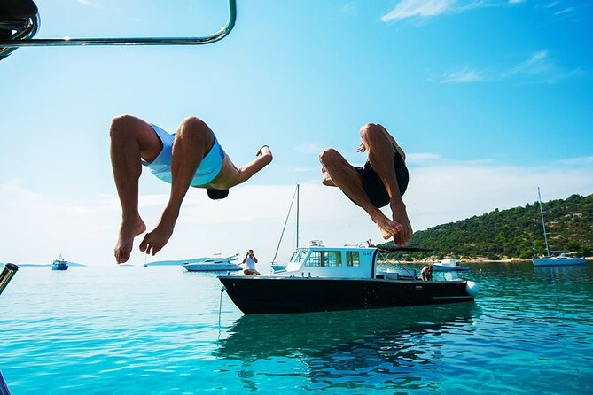 Private boat tour for small groups to Blue Lagoon and Solta Island - Nečujam Bay shipwreck: an hour of curiosity, not just scenery