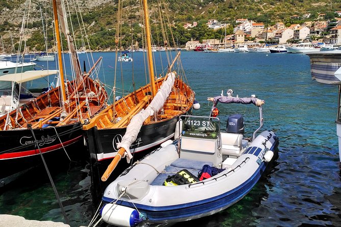 Private boat tour to Blue Lagoon & 4 Islands - Trogir panoramic sights: sea views plus the bridge run