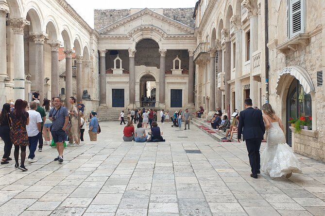 Private History Split Walking Tour in Spanish - Palace substructures: the part most people miss, explained in plain terms