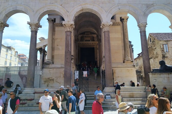 Private History tour - small group - First stop: starting inside the story at Diocletian’s Palace