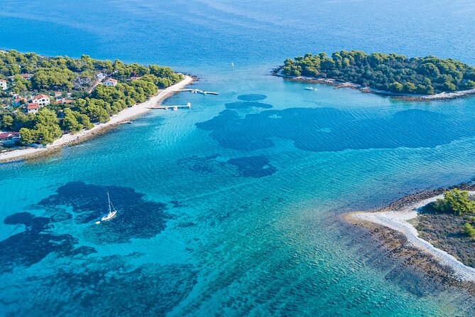 Private speedboat tour to Blue Lagoon and 3 Islands - Drvenik Veli and Drvenik Mali: Two Islands, One Smooth Sea Day