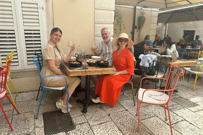 Private Split Tour & Local Bites & Seafood Extravaganza & Pickup - Pickup and meeting: how to avoid wasting half your day