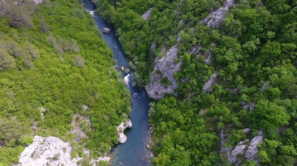 Rafting on the Cetina river - Two and a half hours on the Cetina: paddling, swims, and canyon views