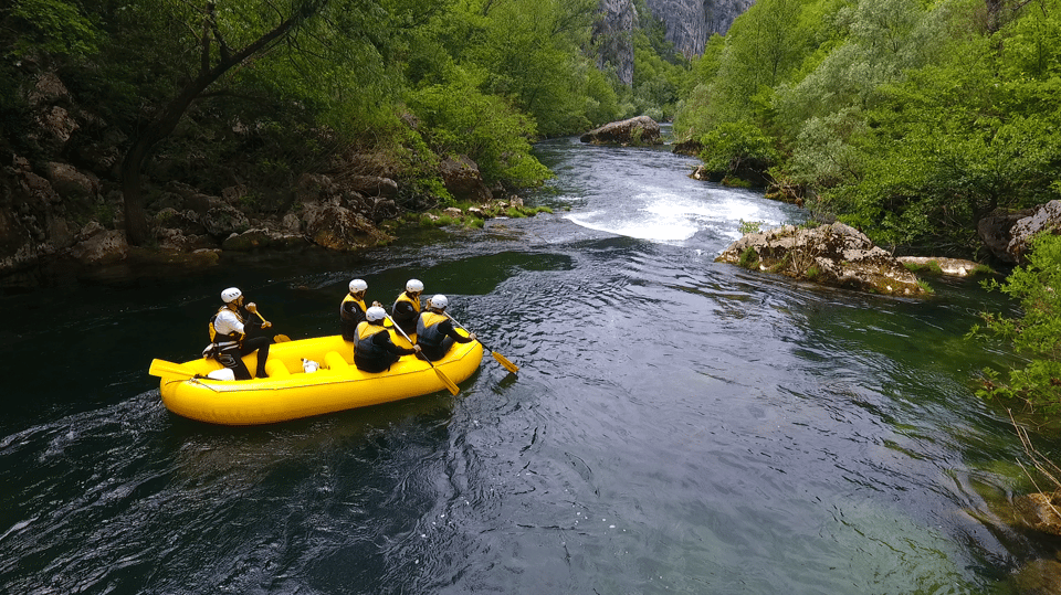 Rafting on the Cetina river - Photo and video add-ons: how to get keepsakes without slowing the day