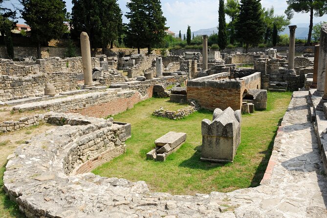 Salona & Amphitheater - Private guided tour - Admission incl. - Salona just outside Split: the setting and the rhythm