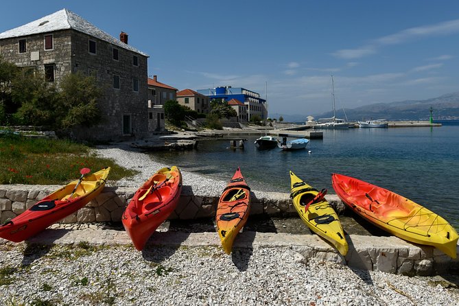 Sea kayaking Postira - Lovrečina (St.Lovre, archaeological site) - Guide quality and group size: why Anja’s tour note matters