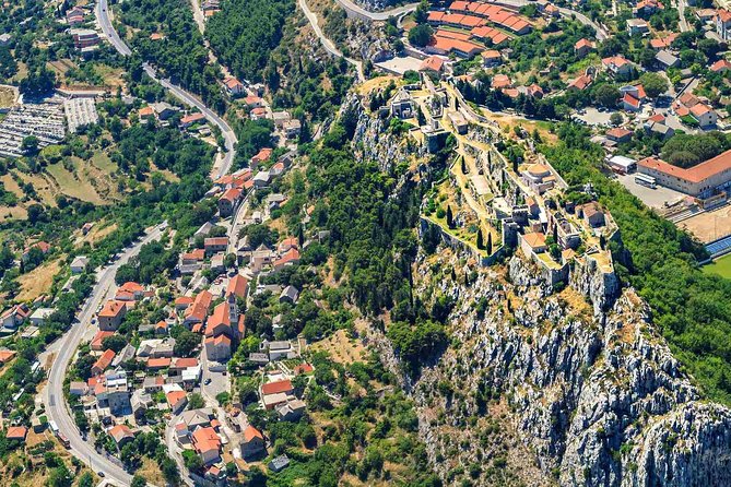 Sinj: Panoramic Flight over Peruca Lake and Dinara mountain - Getting There: Put Piketa and the Airport Reality Check