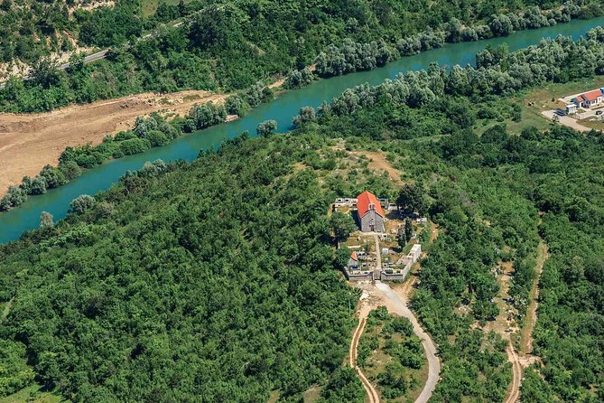 Sinj: Panoramic Flight over Peruca Lake and Dinara mountain - Sinj Flyover: Views of the Alka Cannon Hill